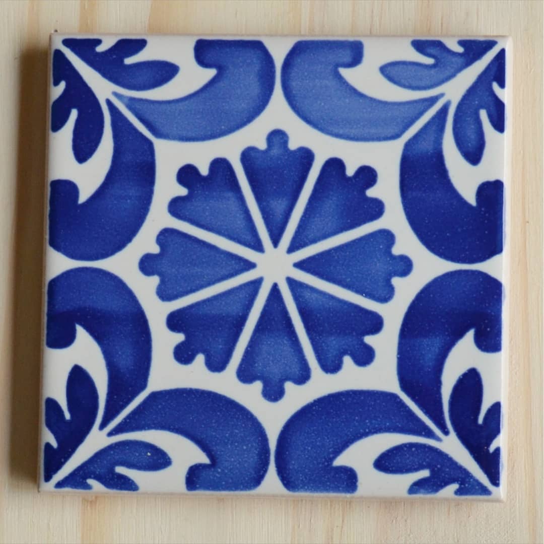 04_cobalt hand painted tile