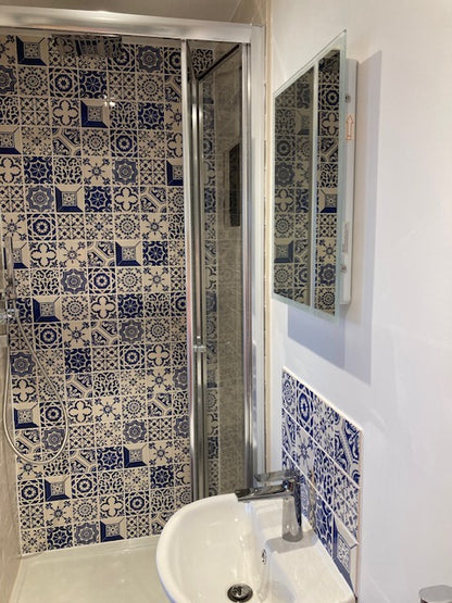 Hand painted splashback set of azulejo tiles