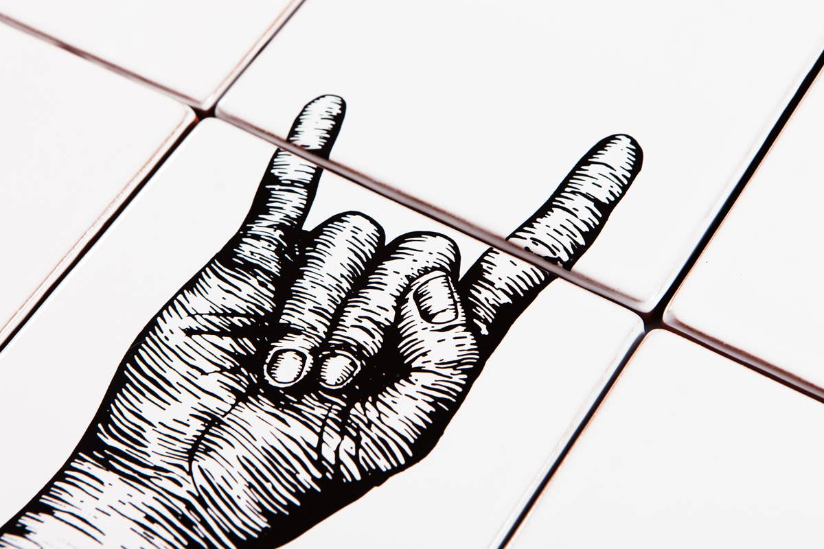 Self Adhesive Wall Mural 2 Tiles, Rock Indicator