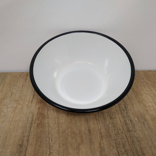 white bowl enamelled 