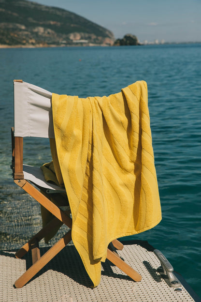 Mar "Wavy" Beach Towel